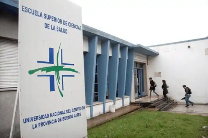 Olavarría: Pedirán que la Facultad de Salud se llame "Intendente Helios Eseverri"
