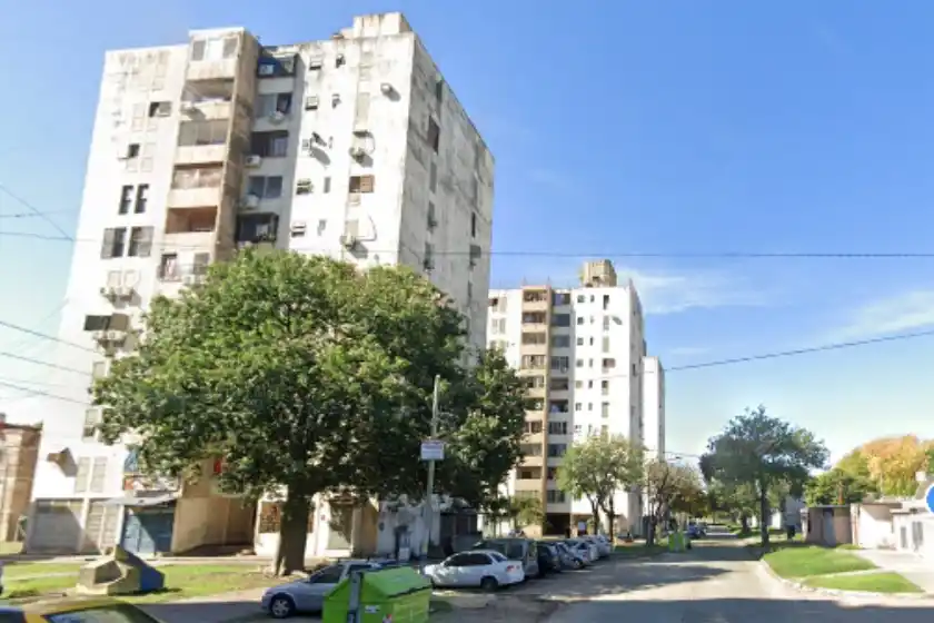 Investigan un ataque con una molotov contra un domicilio de un Fonavi de zona sur