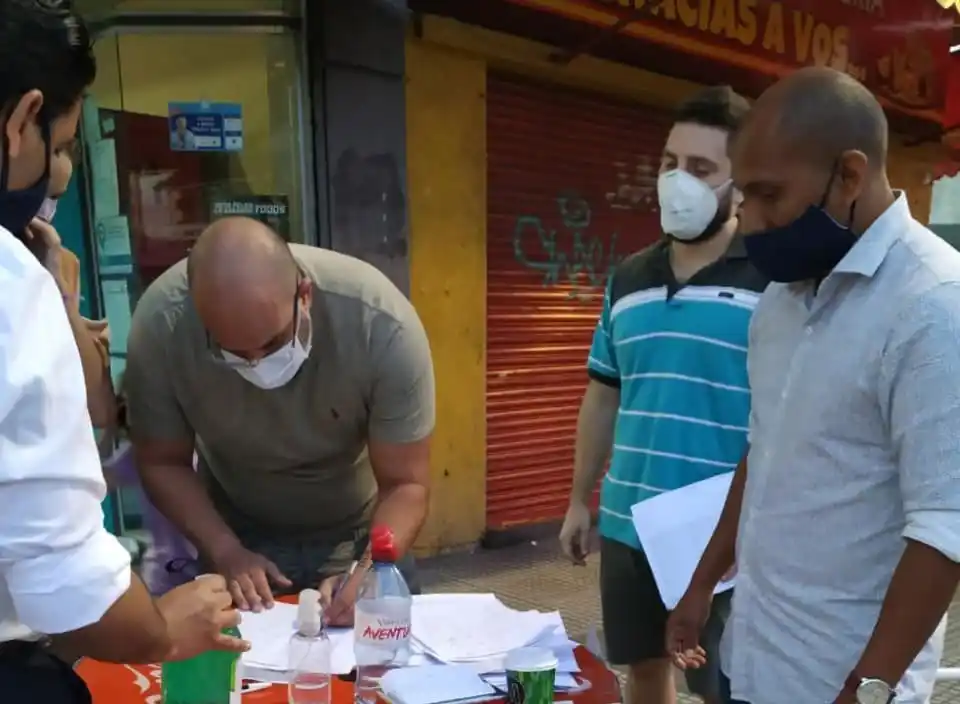 Vecinos de Hurlingham presentaron un amparo para pedir por la vuelta a clases