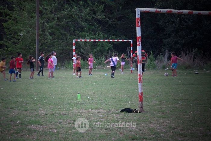 escuelita de fútbol 2 de abril diego 2.jpg