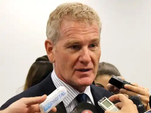 Elecciones 2013: Para De Narváez, "Insaurralde y Massa son lo mismo"