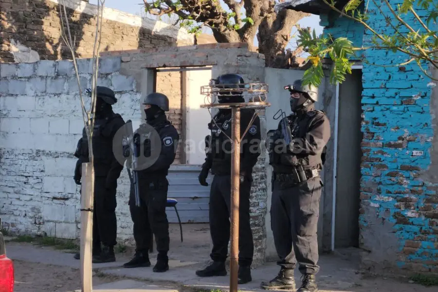 Importante movimiento policial en Champagnat y Marini: ¿qué se sabe hasta el momento?