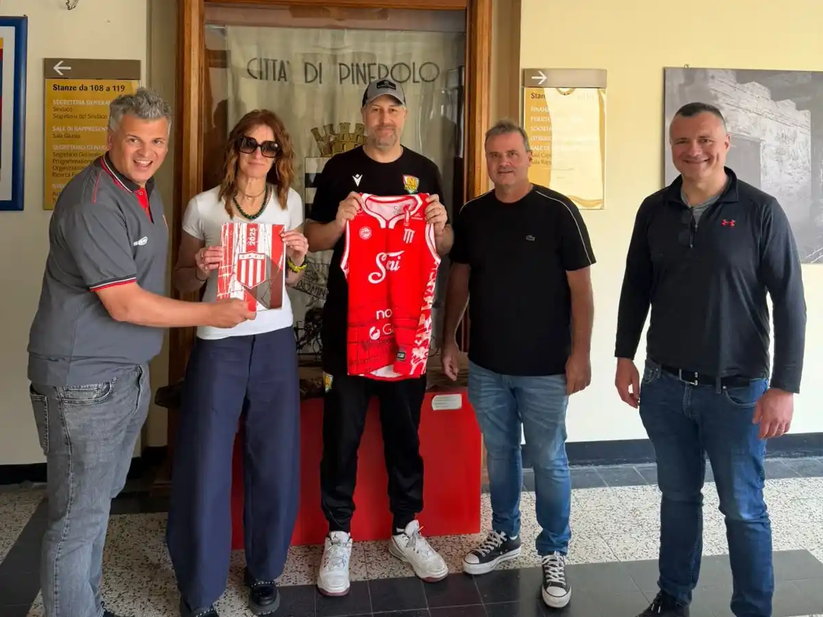 San Isidro firmó un histórico acuerdo con Pinerolo y proyecta intercambios deportivos en Italia