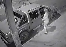 ¡TRIÁNGULO AMOROSO FATAL! El marido la apuñaló por la espalda y el amante la dejó morir