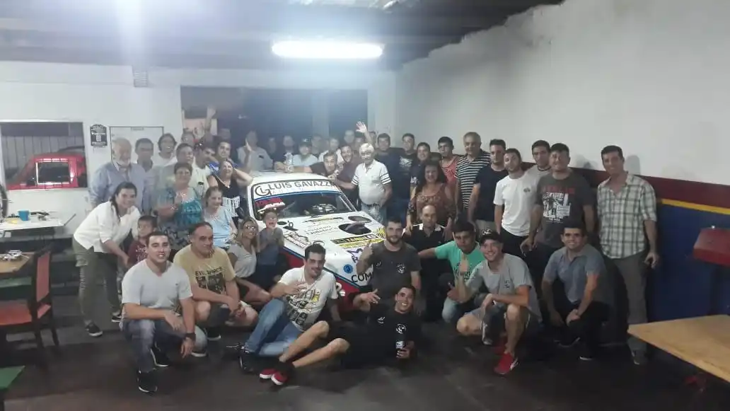 Juan Palazón presentó su “milqui” de Turismo Sport