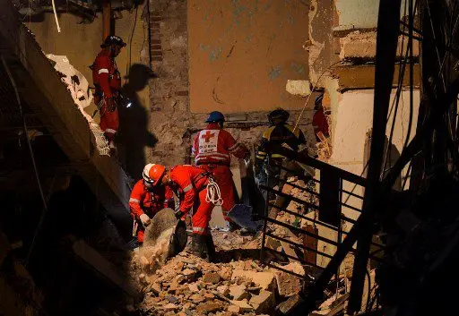 ¡HAY 17 EDIFICIOS AFECTADOS! Van 35 los muertos por la explosión en el hotel Saratoga de La Habana