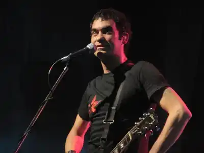 Attaque 77 vs el público: ''Te creés rebelde porque tomás merca, gil''