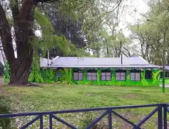 Muralistas del programa Arte Joven integraron el Mercado Artesanal a la naturaleza
