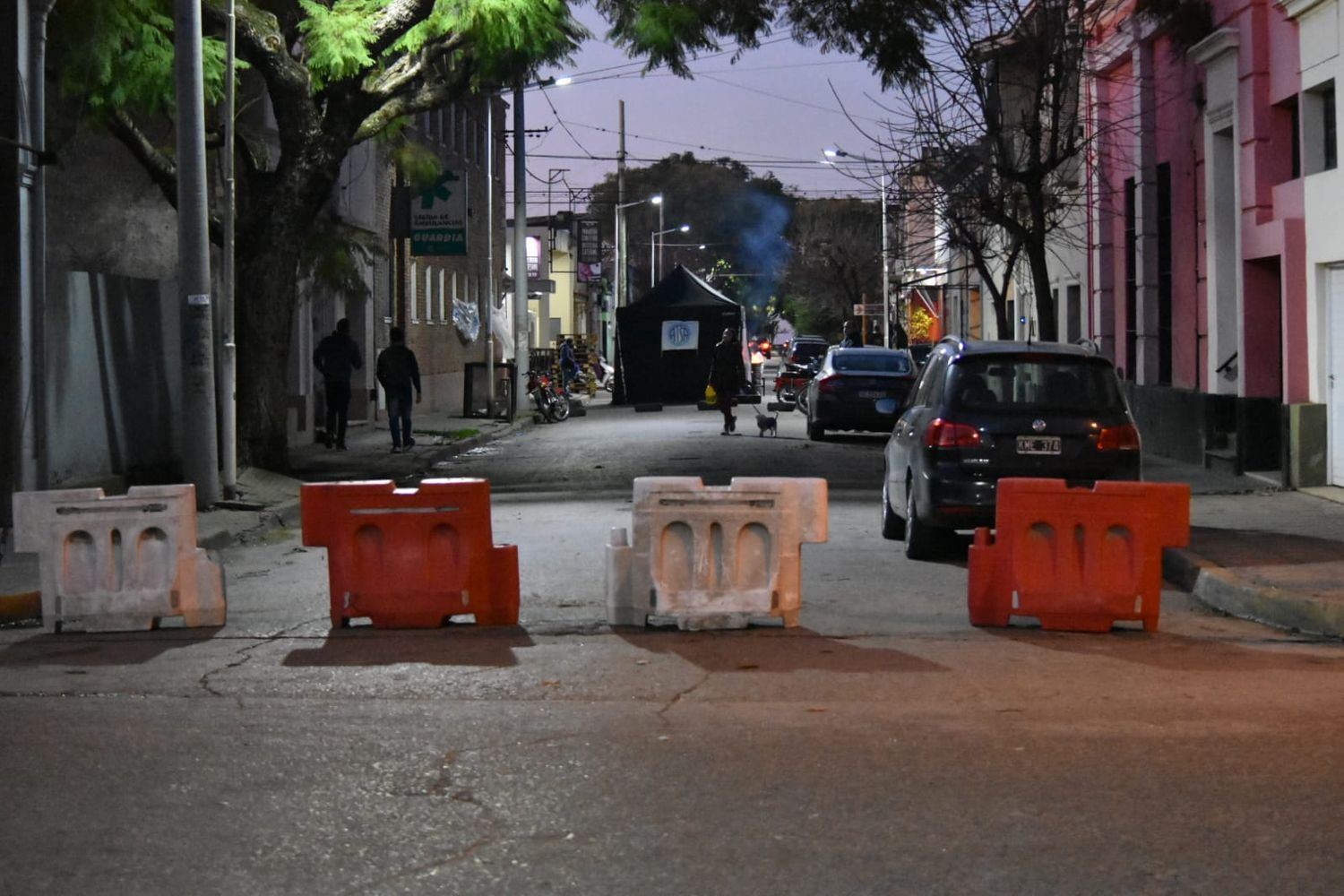 Los comerciantes que no pueden trabajar, la otra cara de la protesta en la Clínica San Pedro
