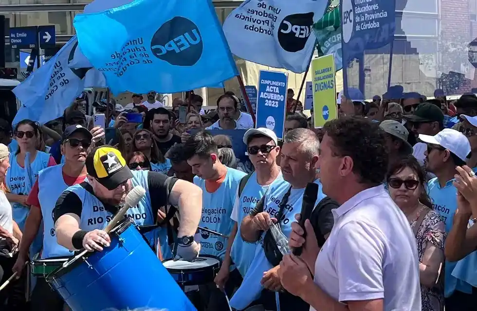 Roberto Cristalli secretario general de UEPC. La CTERA lanzó un paro para el lunes 26 de febrero