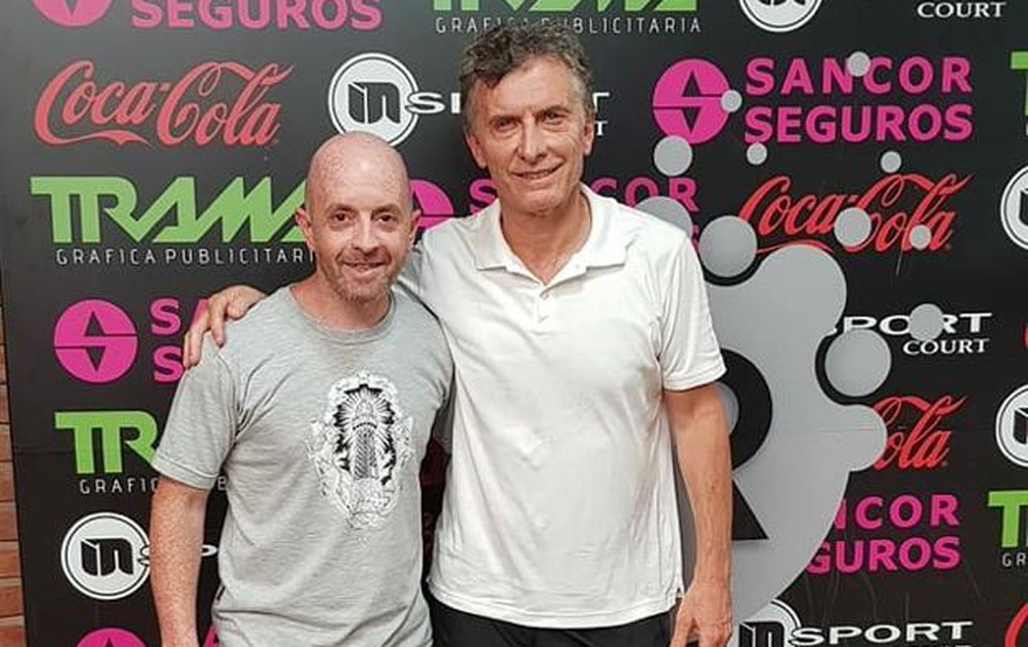 Macri Jugó al paddle con amigos en Mar del Plata antes de su regreso