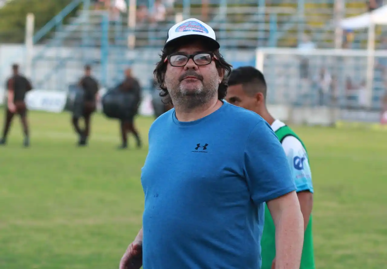 Fullana, sin pelos en la lengua: "es muy complicado jugar con estos arbitrajes"