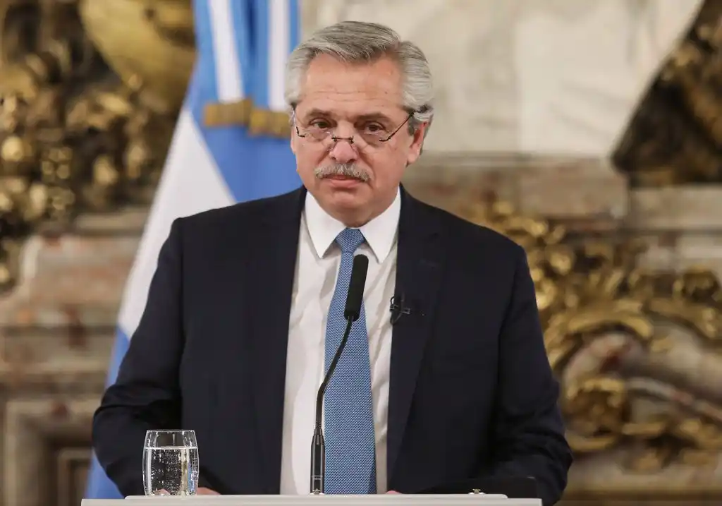 Fernández advirtió que "estamos en el peor momento de la pandemia"