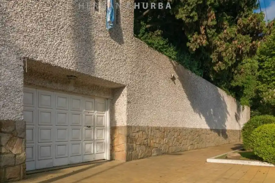 La icónica casona de Banfield