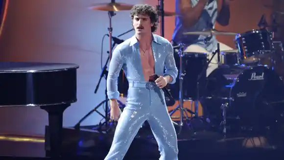 Benson Boone y su comentario viral sobre el público latino