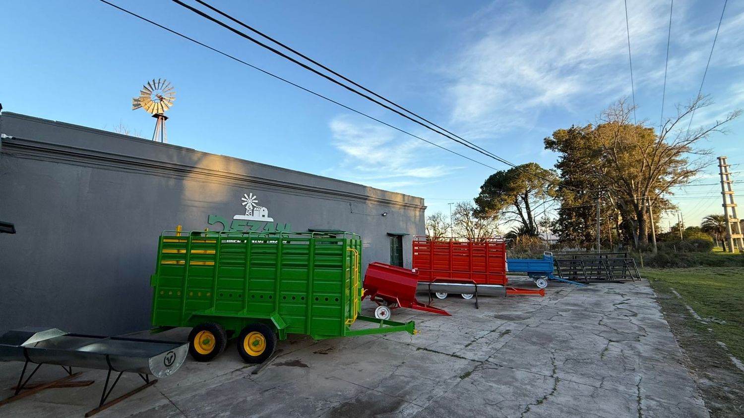 Parte del equipamiento que ofrece el emprendimiento para el trabajo rural.