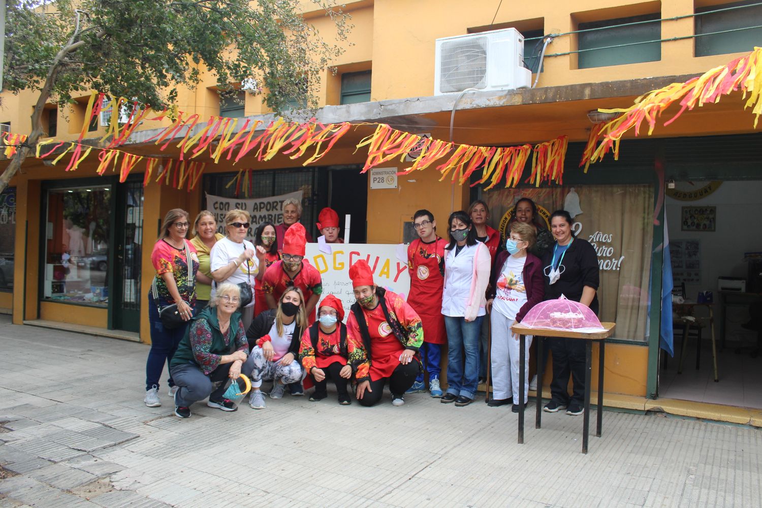 Los chicos de Asdgguay llevaron a cabo una Feria de platos