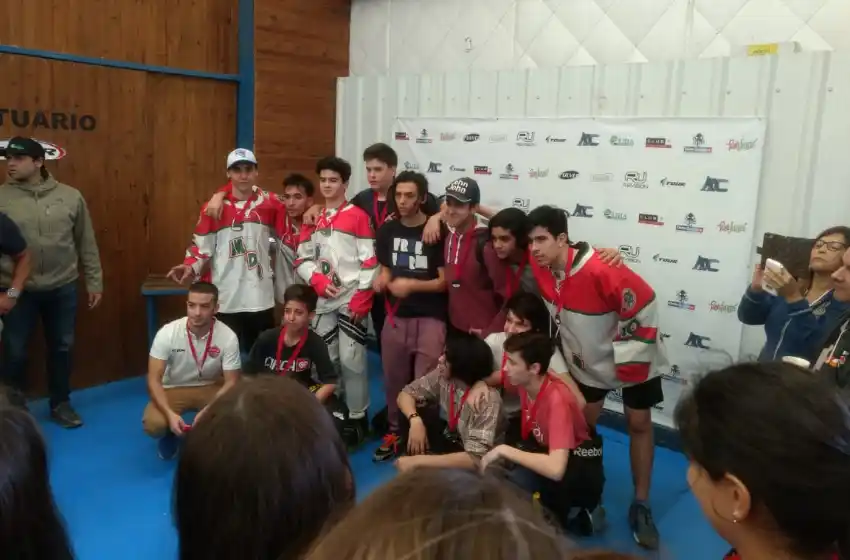 Roller Hockey: cuatro podios locales en el sudamericano de menores