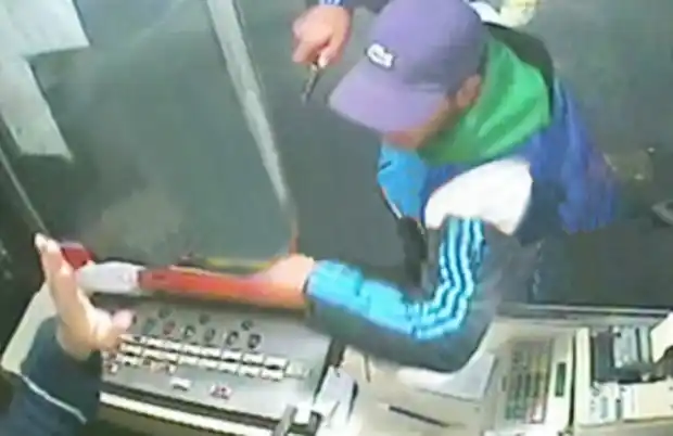 Video impactante: Comerciante mató a un ladrón de 5 disparos