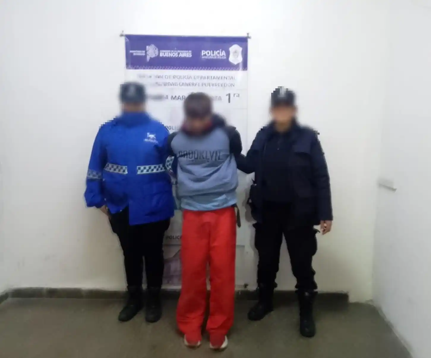 La mujer denunció que el hombre se le acercó y comenzó a tocar sus partes íntimas.