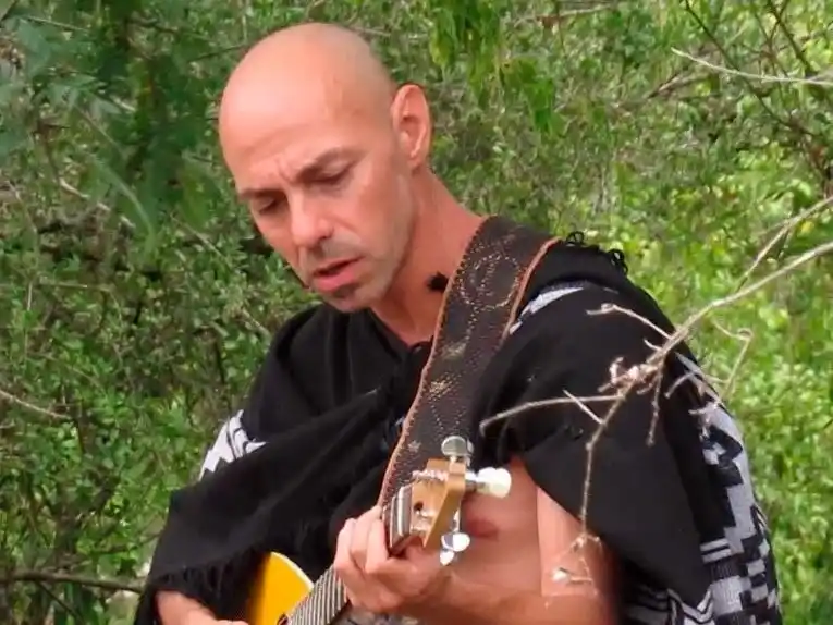 Omar Jacobo estrena videoclip en homenaje al Lonko Mapuche Vicente “Catrenao” Pincén