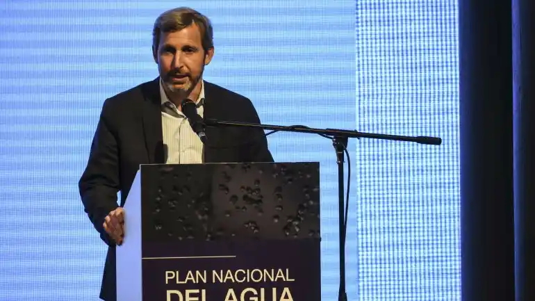 El Gobierno lanza planes de infraestructura para combatir el desempleo