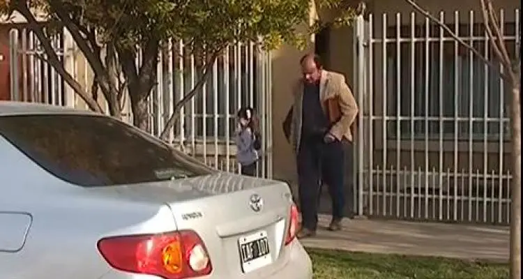 Más de 140.000 kilómetros de “gestión” para el auto oficial