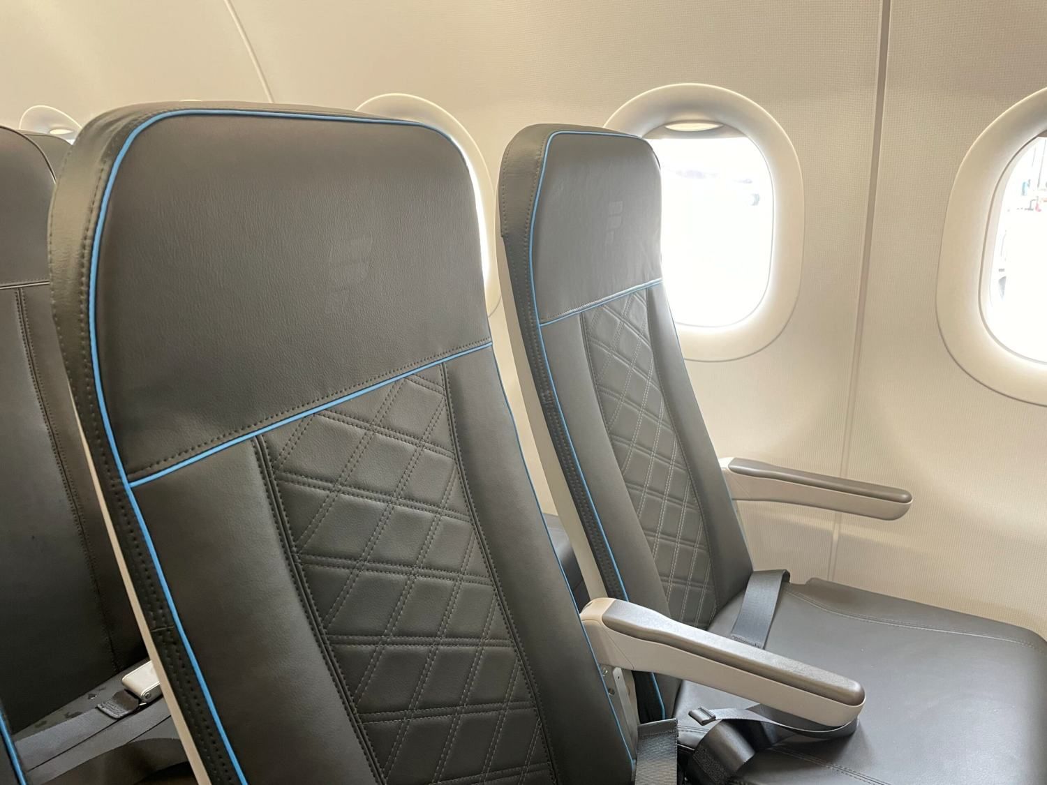 Frontier Airlines recibe el primer asiento SL3710 de Recaro en Norteamérica