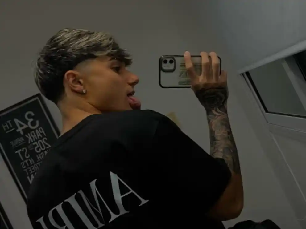 Investigan a un actor e influencer que fue filmado disparando al aire junto a un vecino