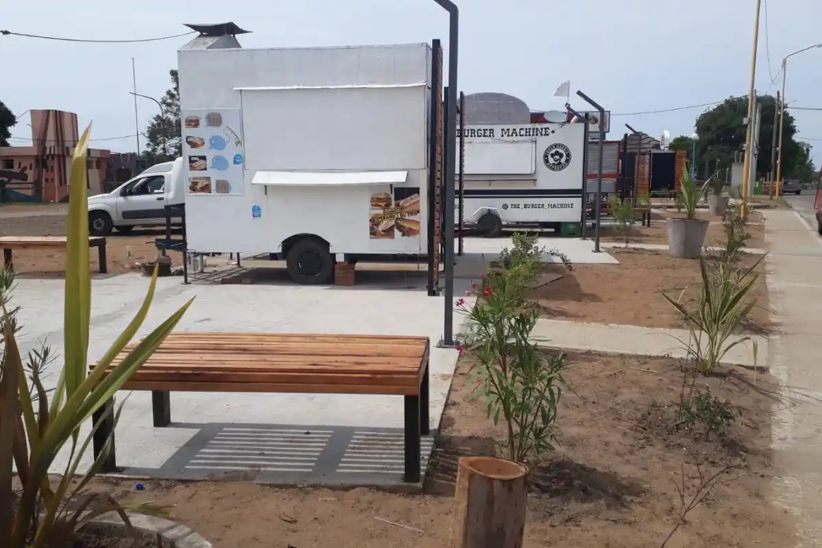 Reubicaron a los carritos del Puerto y avanza el embellecimiento de la zona