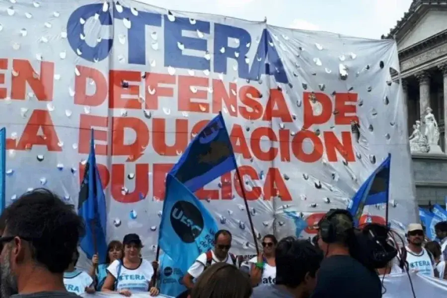 Gremios docentes convocaron a un paro nacional: ¿para qué día?
