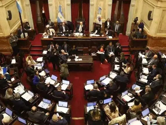 El oficialismo y la oposición dialoguista empezaron a contar los votos para la votación de Ficha Limpia en el Senado.