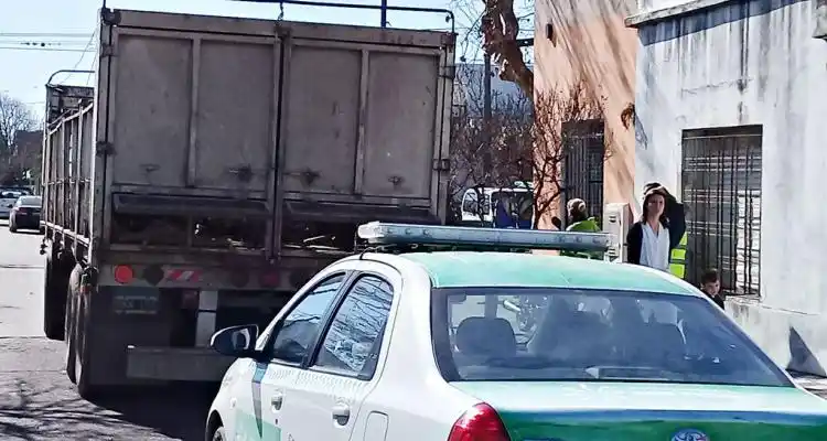 Las motos halladas arriba de un camión no eran de procedencia dudosa