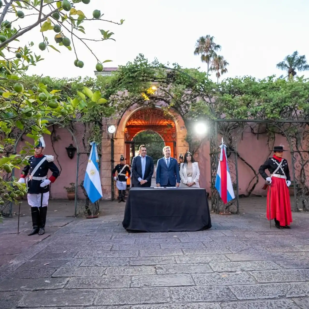 Nación y Provincia firmaron un acuerdo para poner en valor el Palacio San José, emblema de la organización nacional