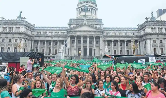 Diputados comenzó a debatir la despenalización del aborto