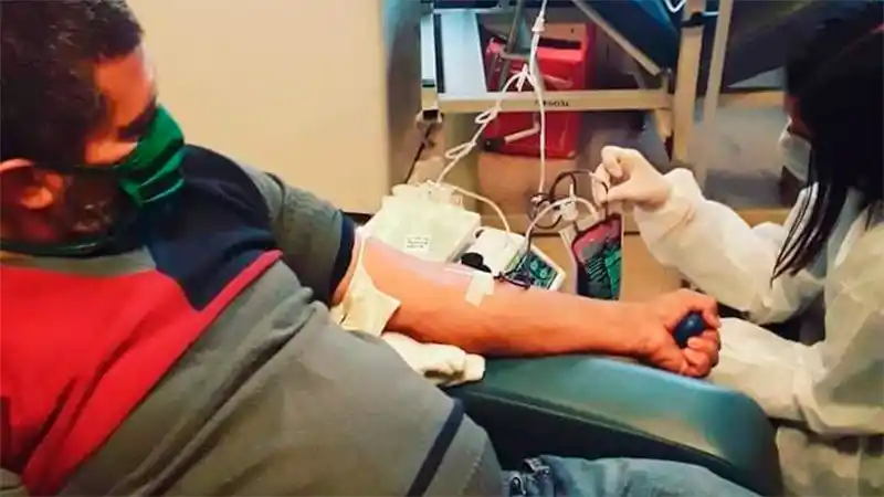 Covid-19: Verdulero cuestionado por enfermarse fue el primero en donar plasma