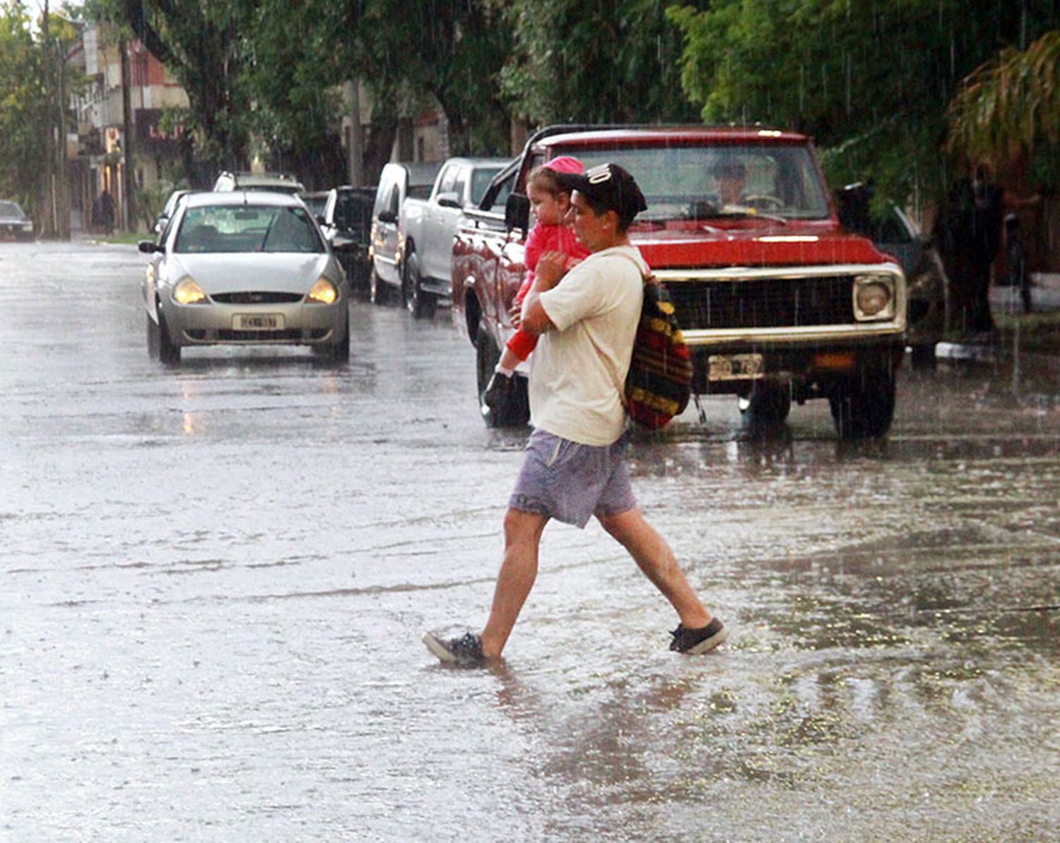 Intensa lluvia en medio de la sequía