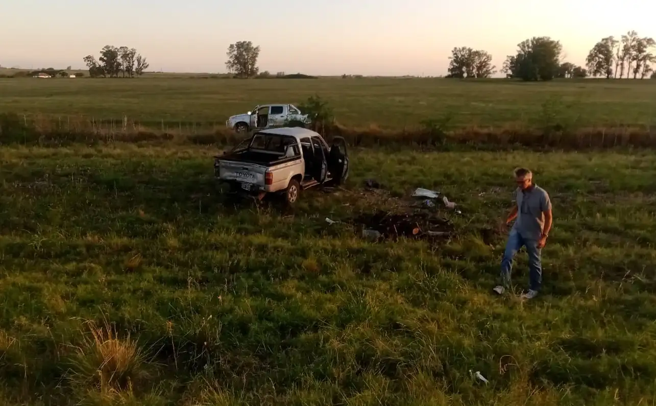 Fuerte choque en Ruta 16: hubo cuatro hospitalizados tras impactar un camión contra una camioneta