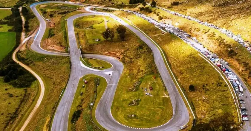 El autódromo Juan Manuel Fangio de Balcarce, en la sierra La Barrosa.