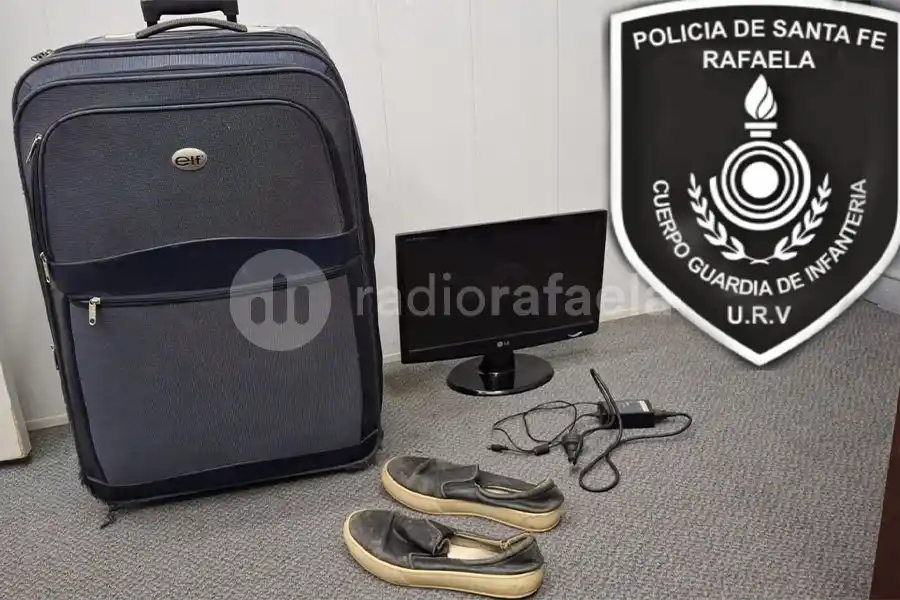 Una valija abandonada y varios objetos misteriosos dentro de ella 