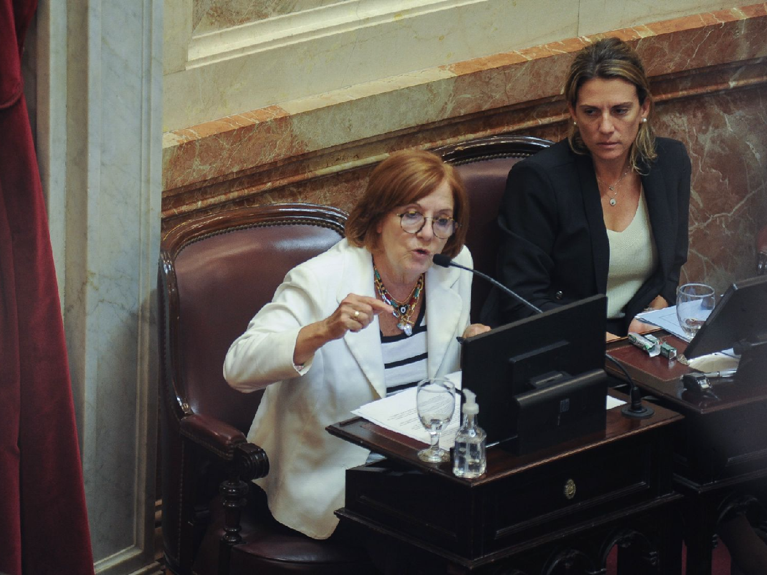 Vigo presentó el proyecto para que Aysa, Edenor y Edesur pasen a la provincia de Buenos Aires y a CABA