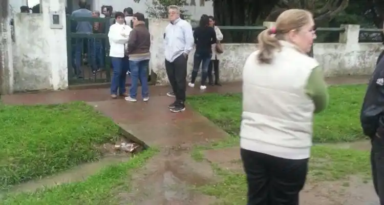 Paso 2015: Pese al clima, en las localidades se vota “con normalidad”