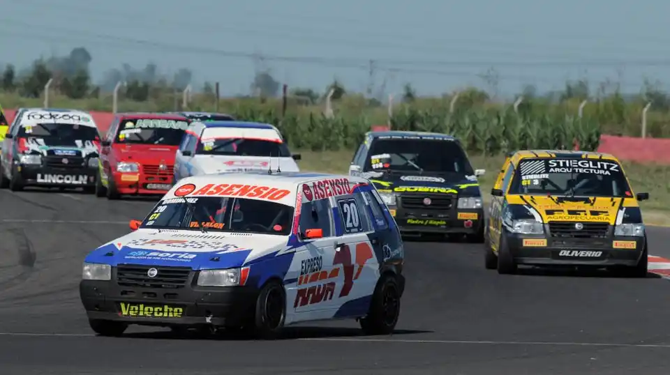 “Pescadito” Domínguez sueña en grande en el Turismo Nacional: “Pude demostrar que estoy a la altura y voy por el título”