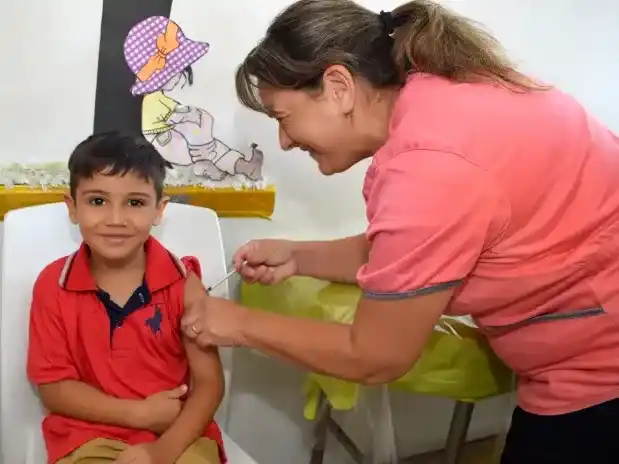 Recomiendan tener las vacunas al día como una medida de protección frente al inicio del ciclo lectivo en Entre Ríos