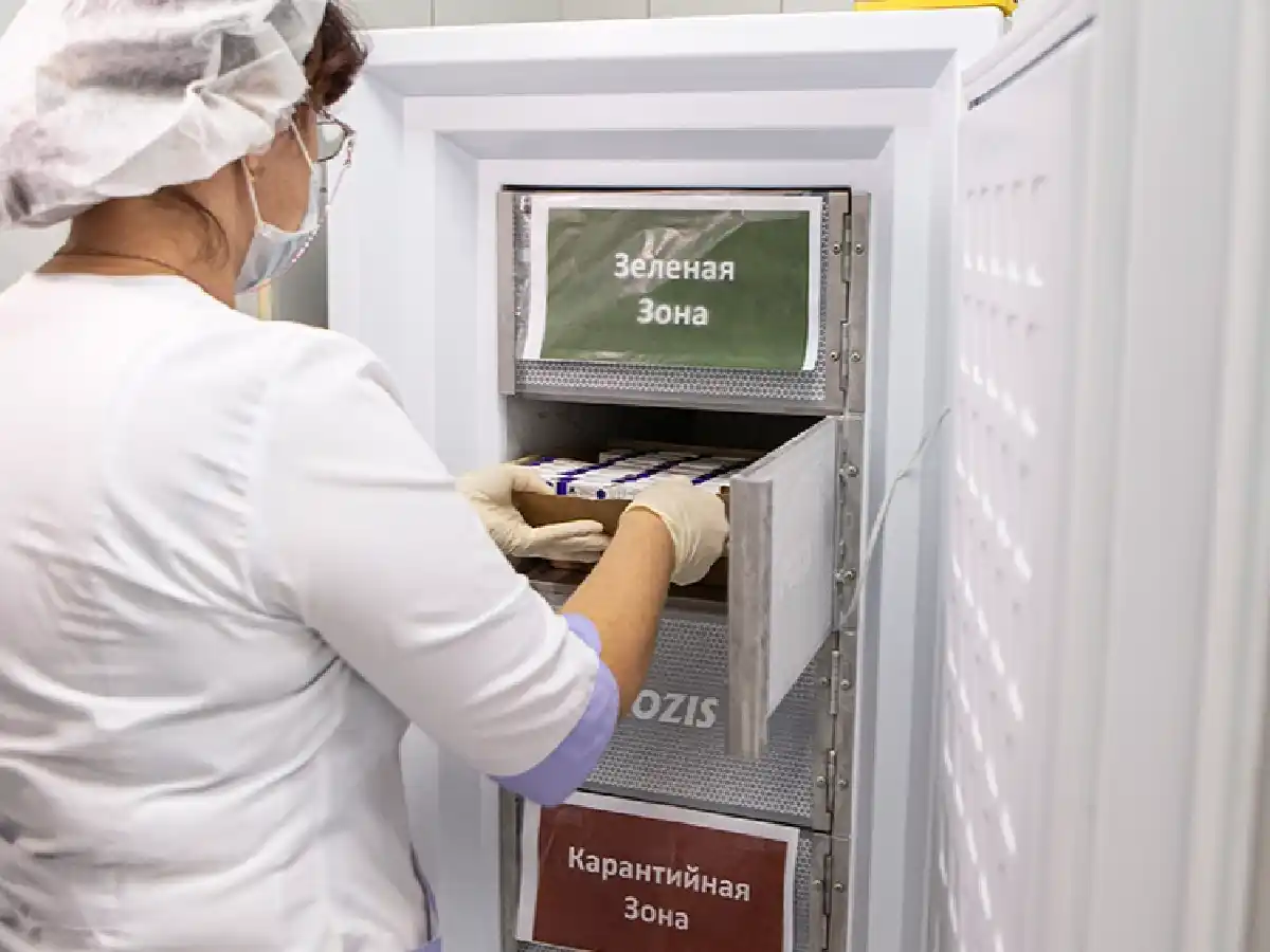 Rusia registró su tercera vacuna y anunció 120.000 dosis para marzo