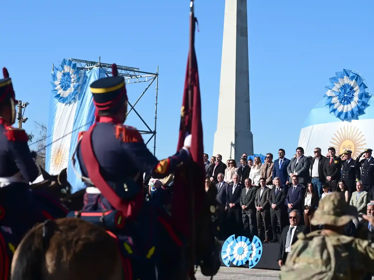 Gualeguaychú celebra el 9 de Julio con desfile cívico-militar y dos exhibiciones de la Brigada Blanca