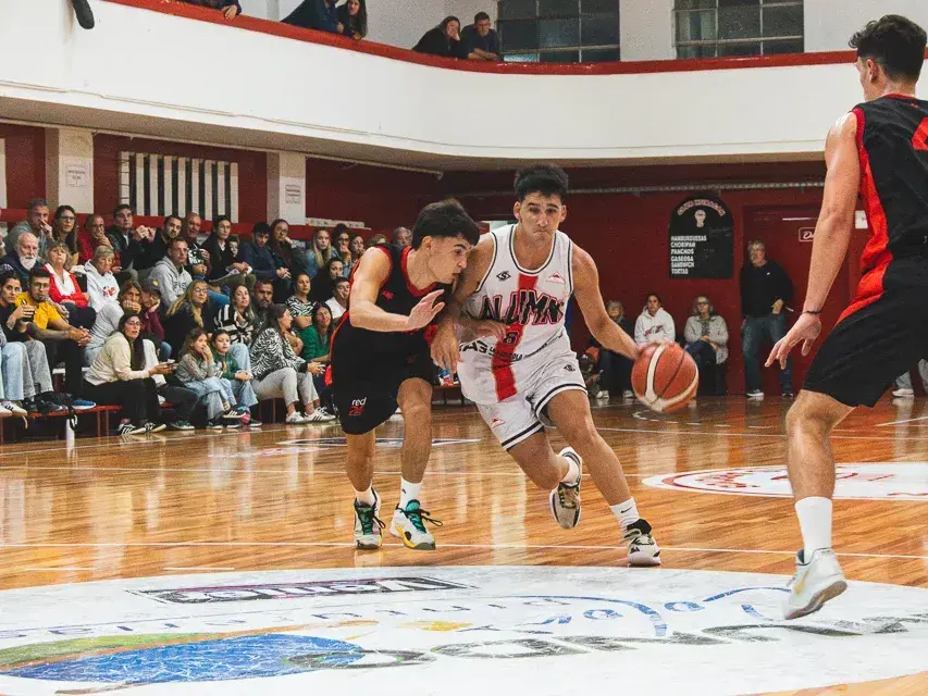 Alumni venció a Huracán en Orense