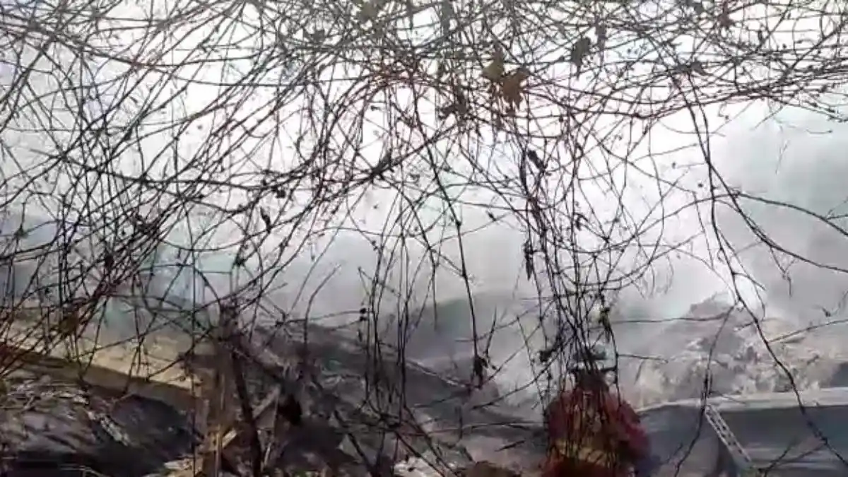 PÉRDIDA TOTAL DE INSUMOS MÉDICOS en depósito que se incendió en el IVSS de La Yaguara (+ Video)