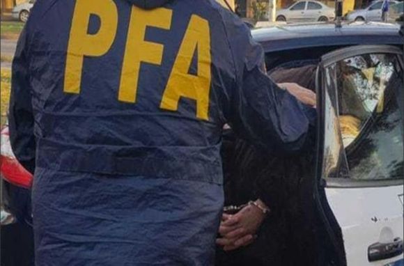 ocho detenidos en zona oeste tras una serie de allanamientos por venta de drogas