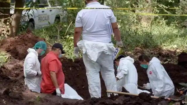 Hallan 39 cadáveres en unas 20 fosas clandestinas en México